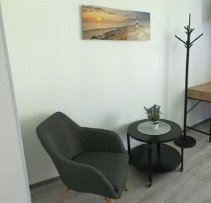 Kamar Twin | Tempat tidur bayi gratis, Wi-Fi gratis, dan seprai linen