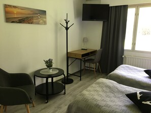 Twin Room | Free WiFi, bed sheets