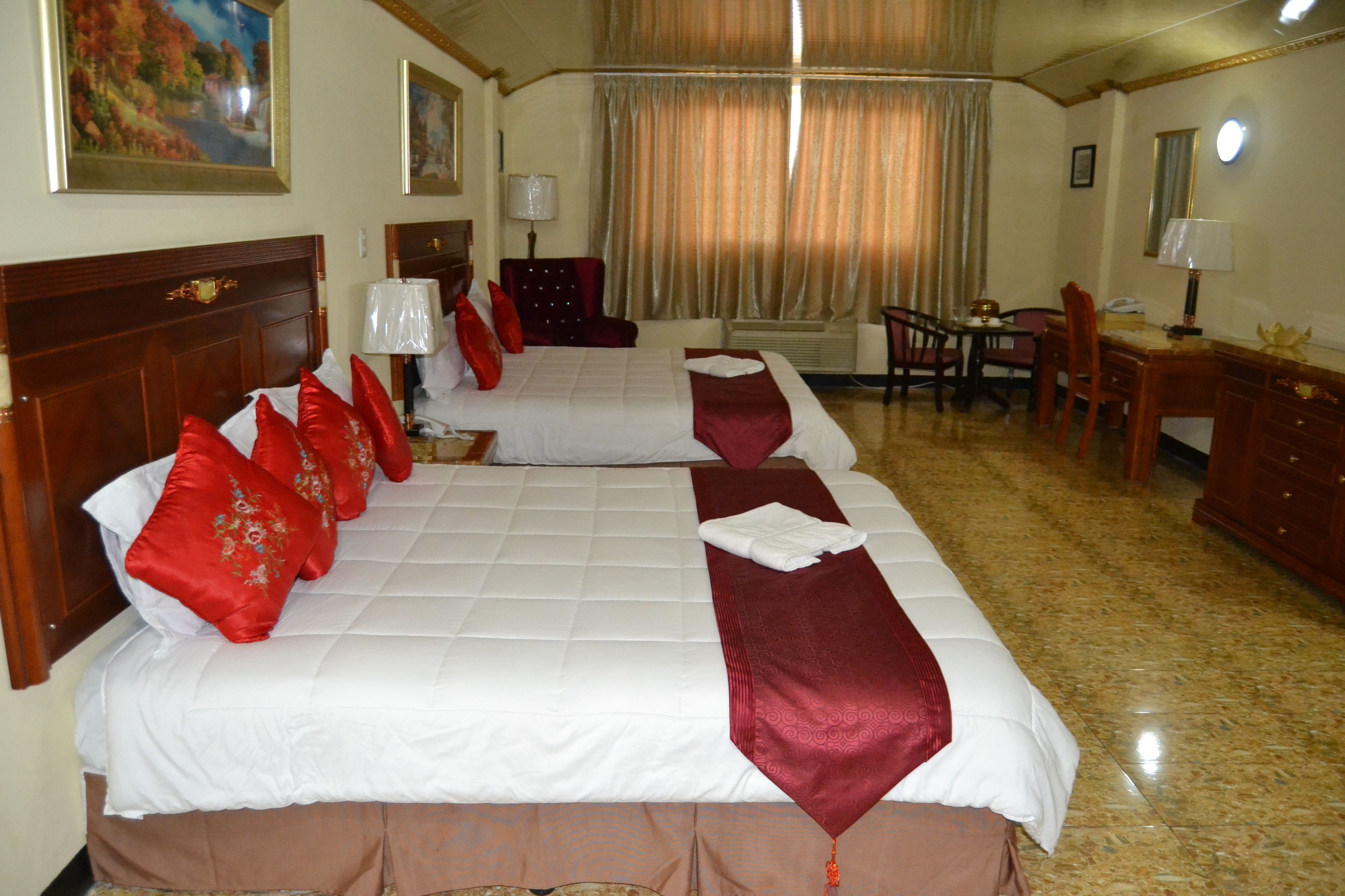 1 bedroom, in-room safe, desk, iron/ironing board