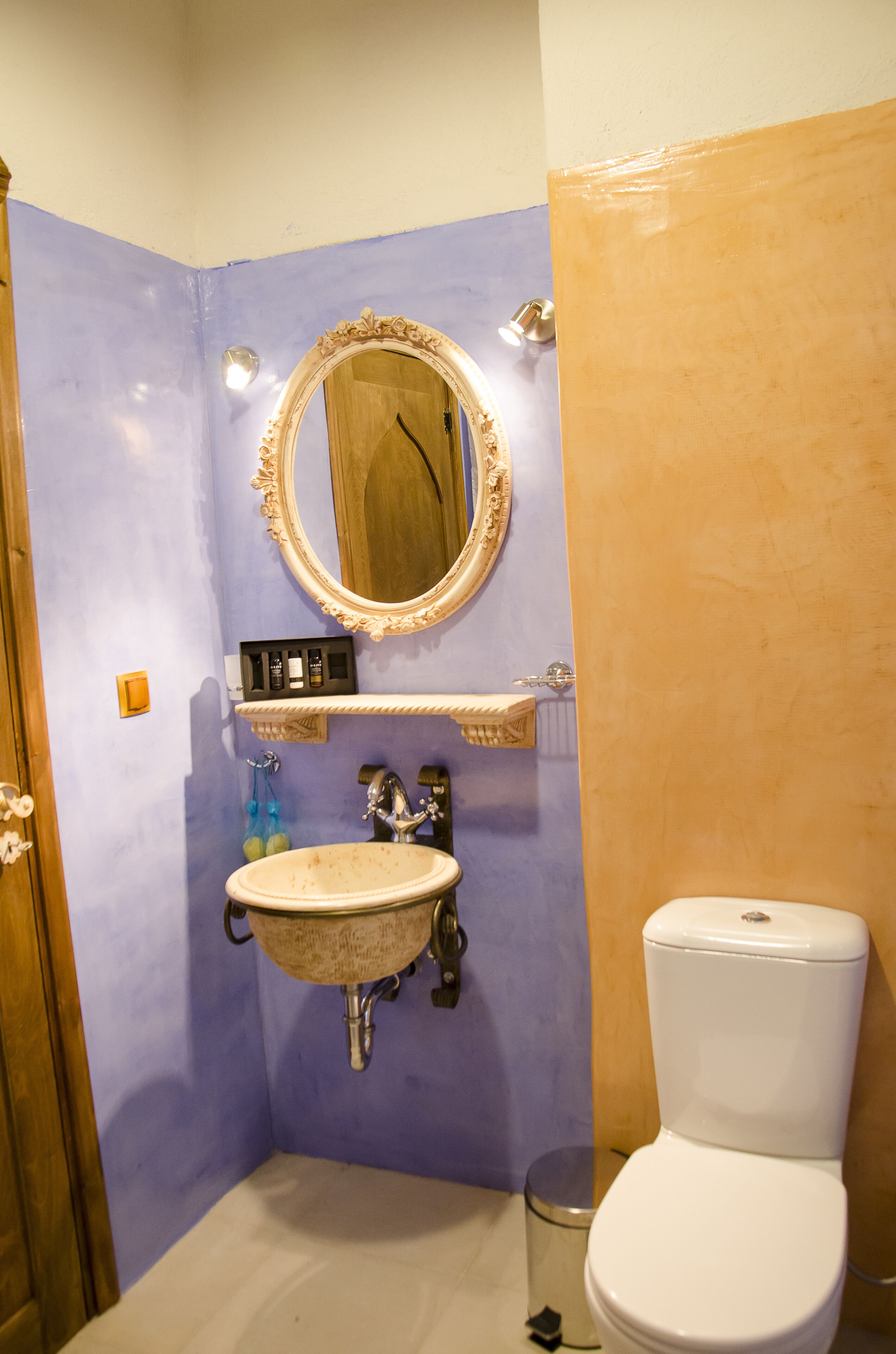 superior studio suite, 1 bedroom | bathroom | combined shower/bathtub, free toiletries, hair dryer, bathrobes