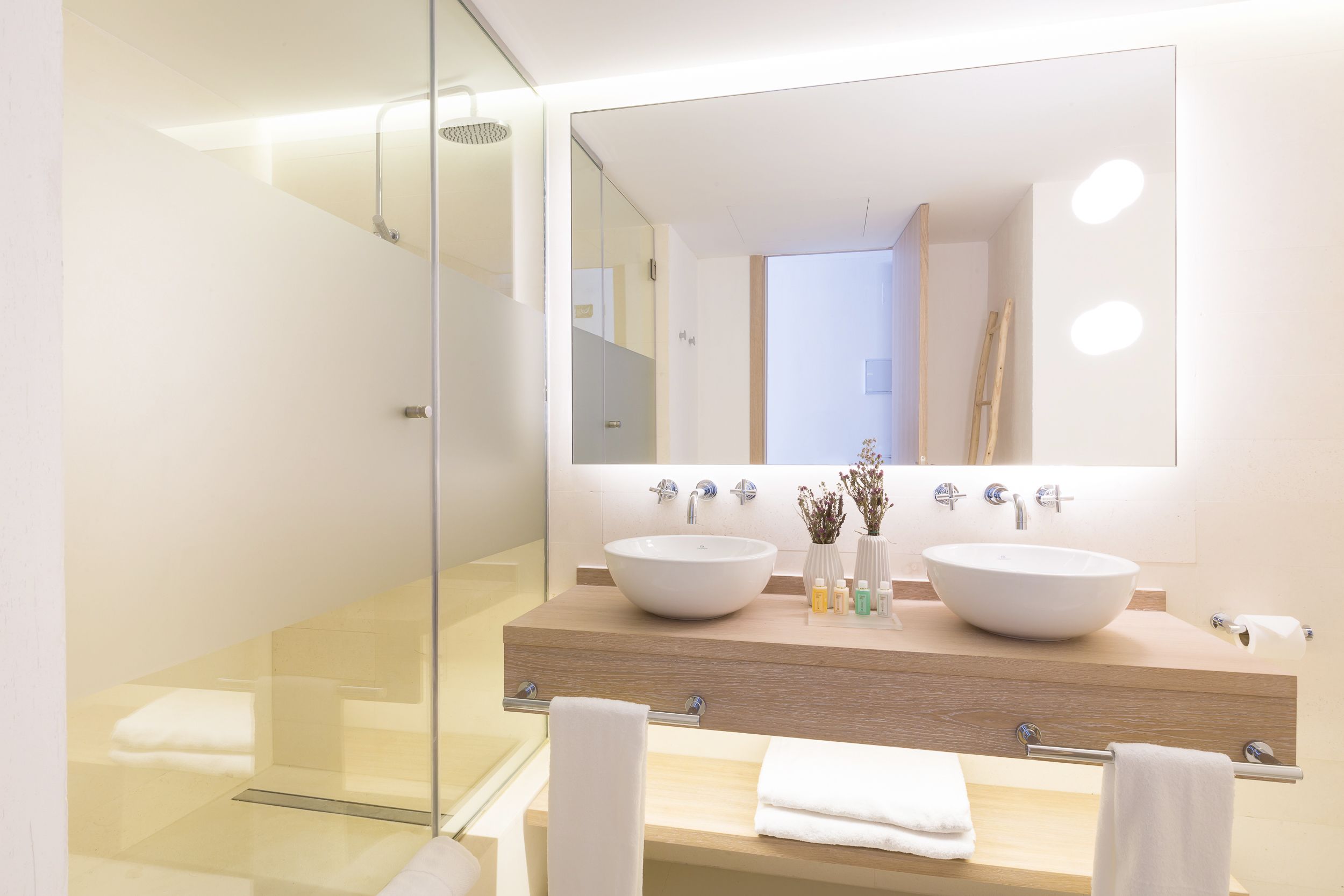 studio | bathroom | free toiletries, hair dryer, bathrobes, slippers