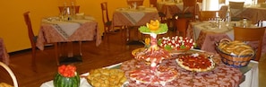 Breakfast, lunch and dinner served  - Hotel Europa (Taggia)
