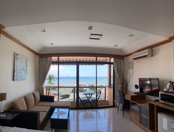 Superior Deluxe Sea View Balcony | Terraza o patio