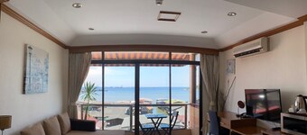 Seaview Sriracha Hotel