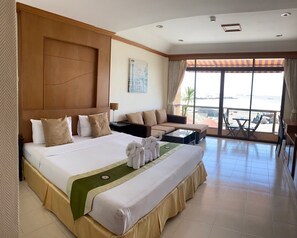 Superior Deluxe Sea View Balcony | Minibar, safe på rommet, skrivebord og lydisolert