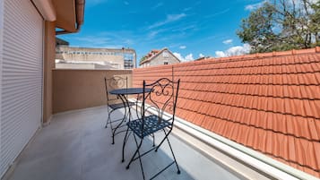 Habitación doble, balcón | Terraza o patio