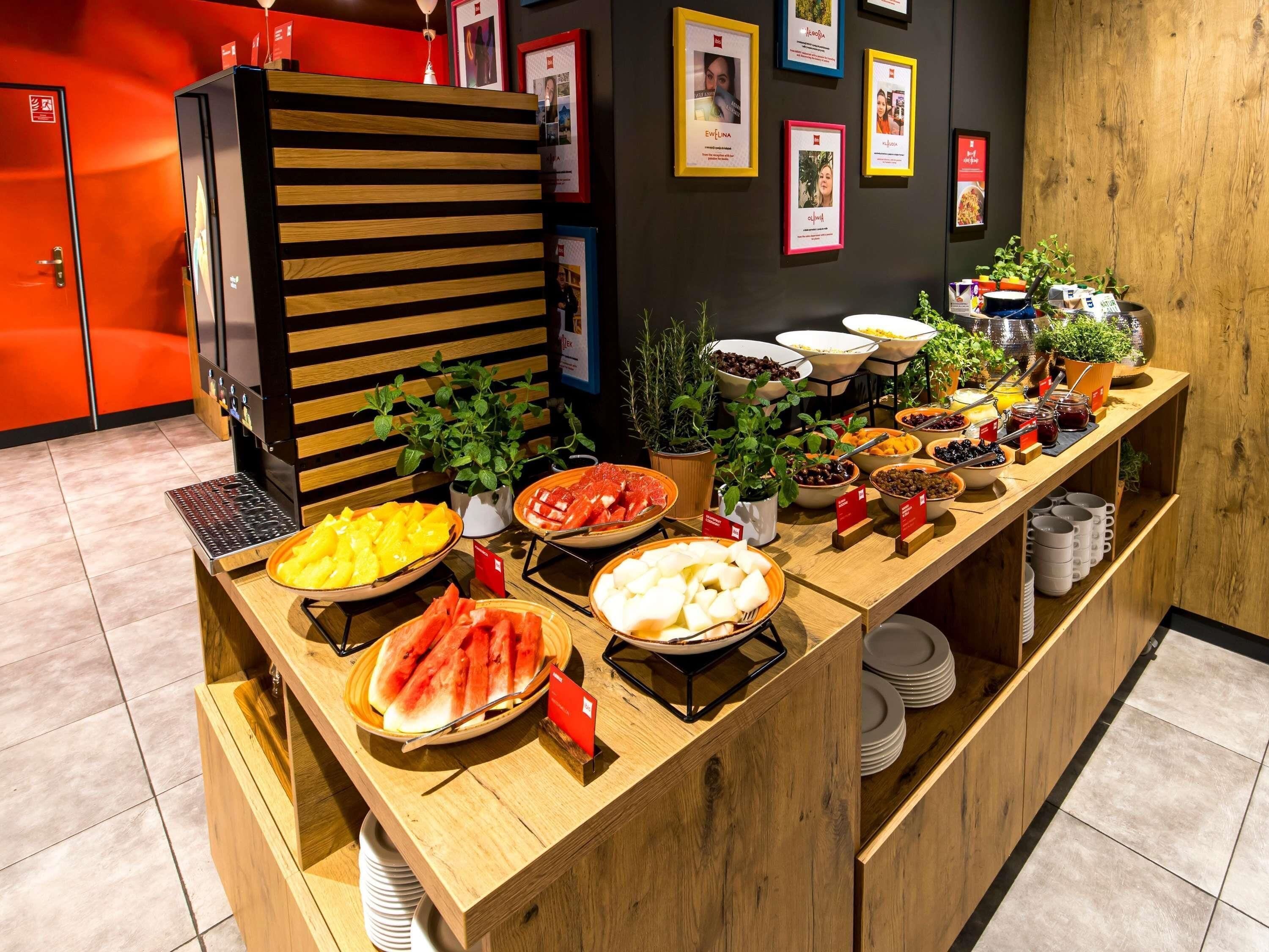 Daily buffet breakfast for a fee