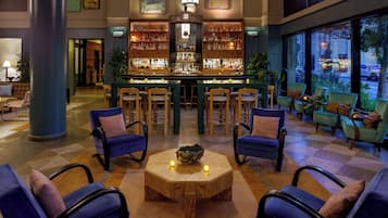 2 bars/lounges, rooftop bar, lobby lounge