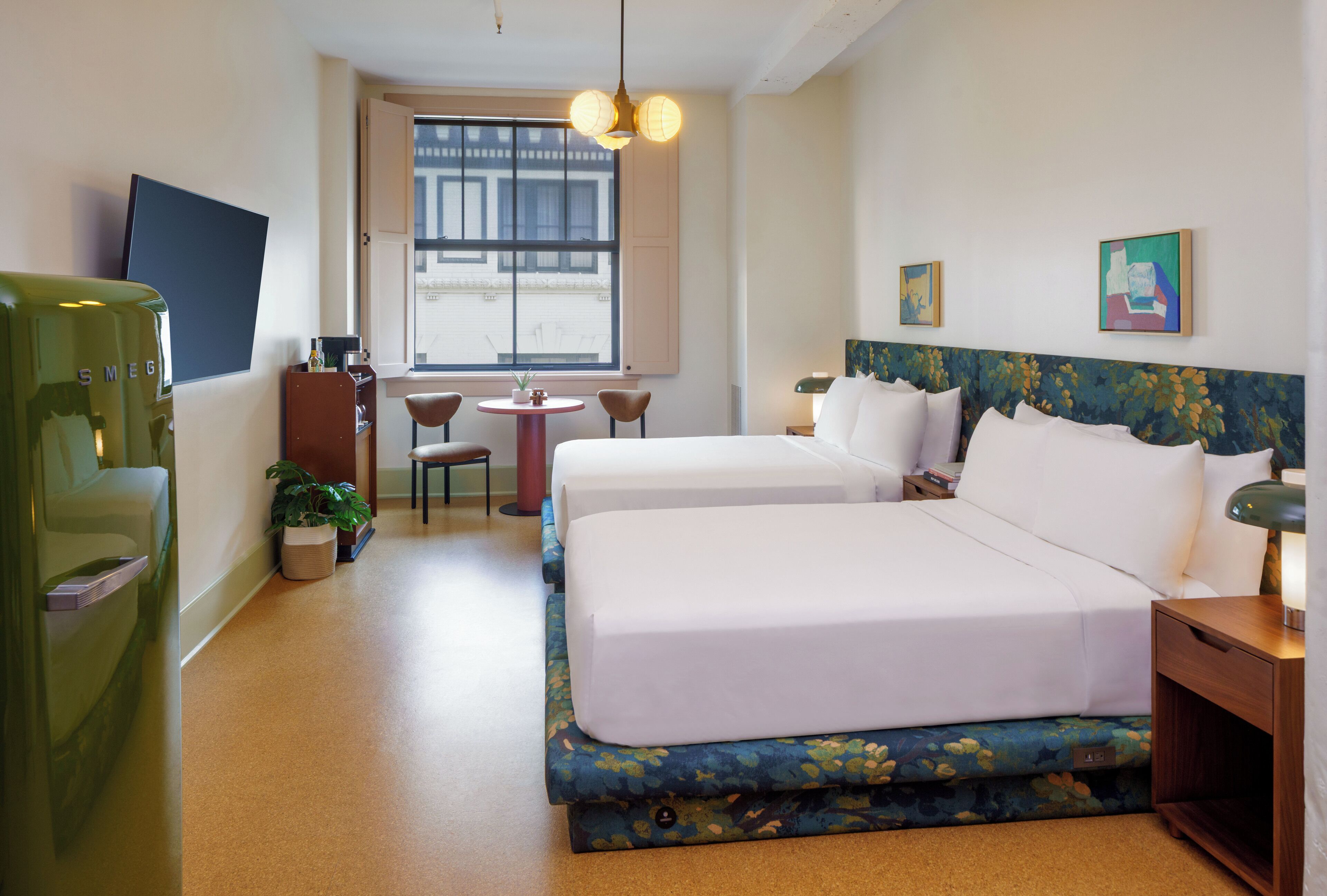 ผ้าปูที่นอนฝ้ายอียิปต์, เครื่องนอนระดับพรีเมียม, มินิบาร์