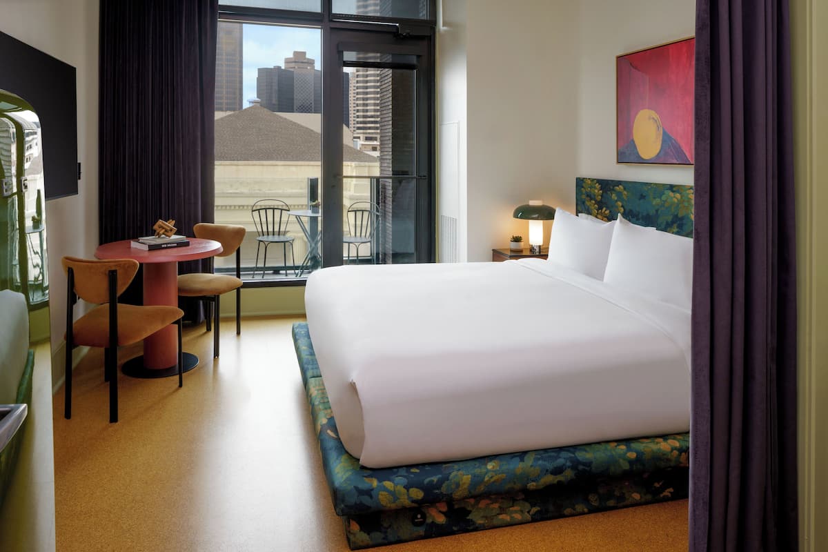 Kamer, 1 kingsize bed, terras | Lakens van Egyptisch katoen, luxe beddengoed, een kluis op de kamer
