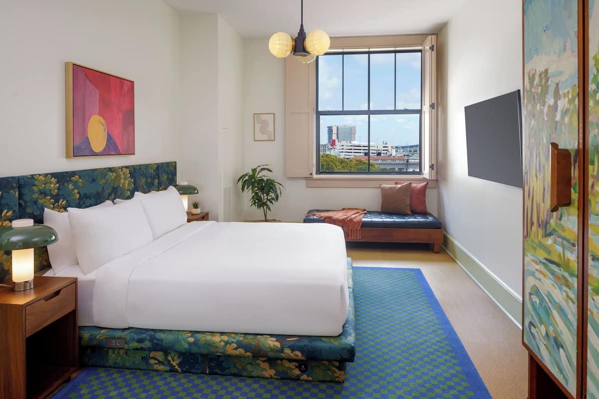 Suite (1 Bedroom) | Lakens van Egyptisch katoen, luxe beddengoed, een kluis op de kamer