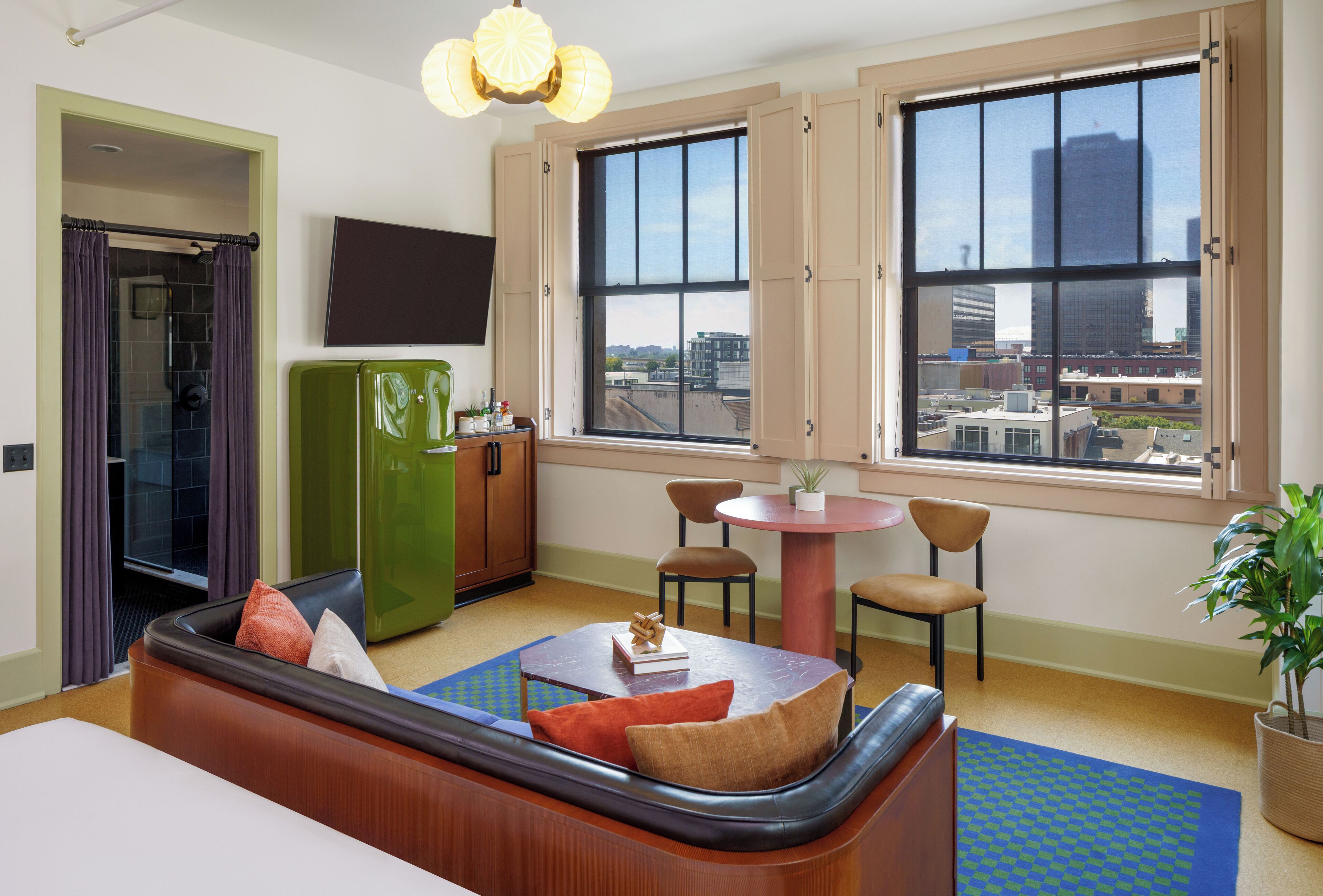 Room, 1 King Bed, Corner | Egyptian cotton sheets, premium bedding, minibar, in-room safe