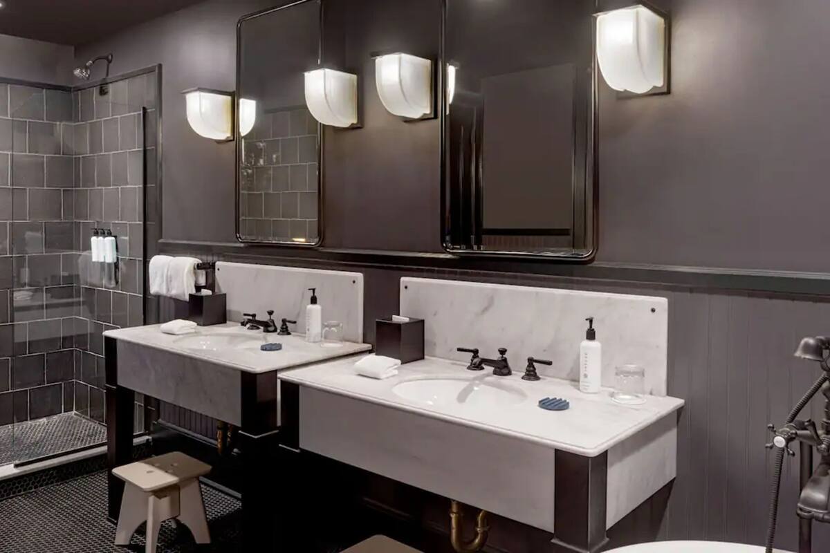 combined shower/bathtub, free toiletries, hair dryer, bathrobes