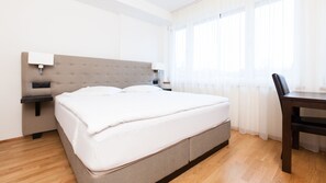 Schallisolierte Zimmer, kostenloses WLAN, Bettwäsche