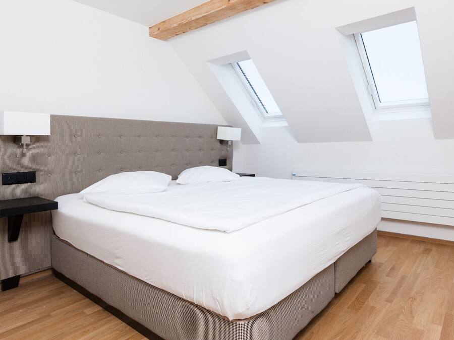 Leilighet, 2 soverom, ikke-røyk | Lydisolert, wi-fi (inkludert) og sengetøy