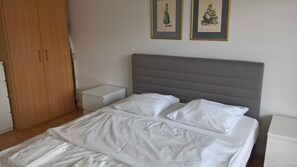 Departamento, 2 habitaciones, para no fumadores | Escritorio, tabla de planchar con plancha y wifi gratis 
