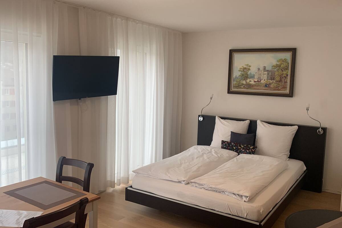 Deluxe studio, terras | Geluiddichte muren, gratis wifi