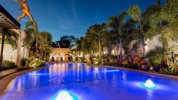 Pool - Hotel & Suites Country (Valladolid)