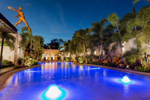 Hotel & Suites Country