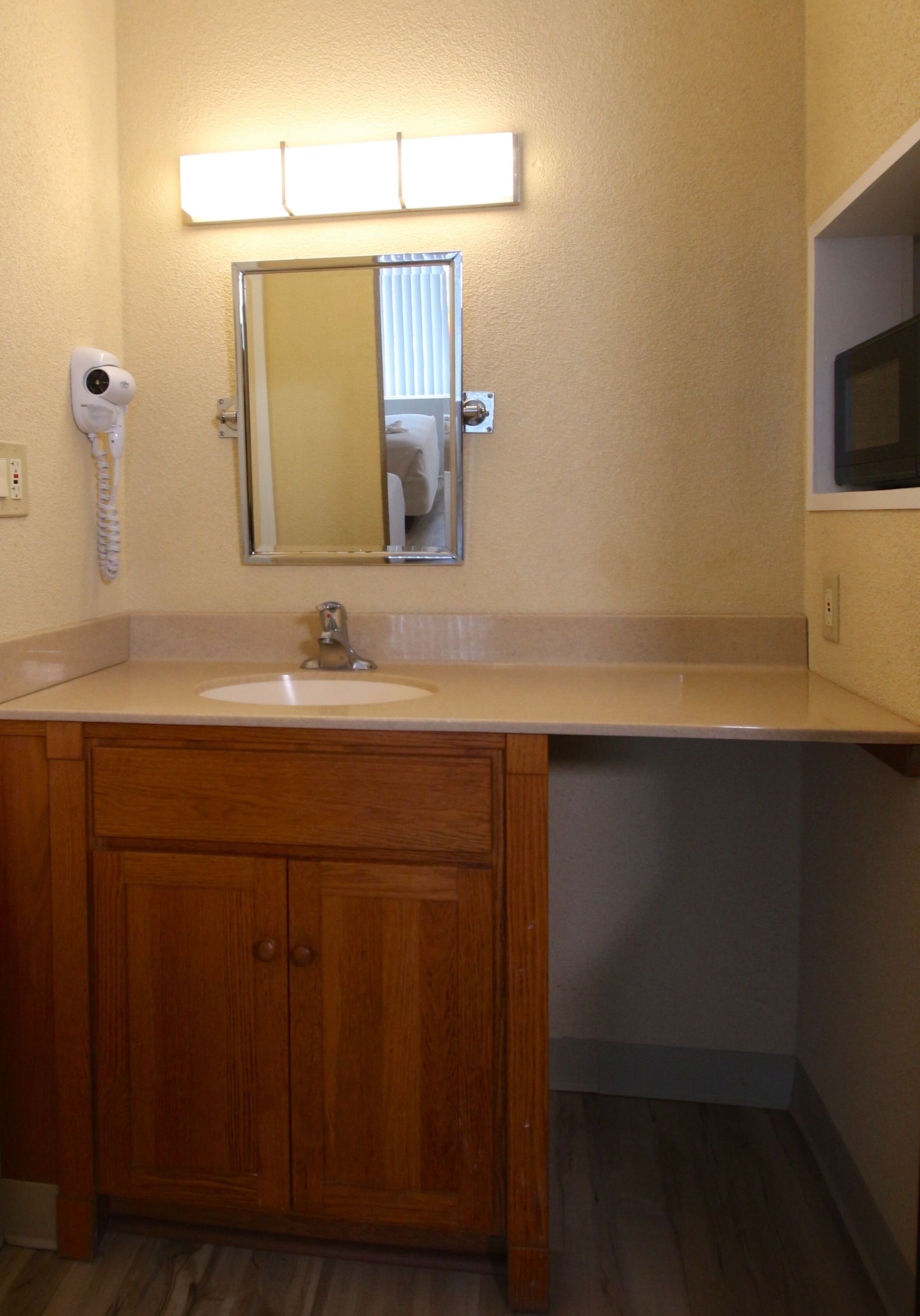 street view non-efficiency motel room | 1 bedroom, pillow-top beds, free wifi, bed sheets