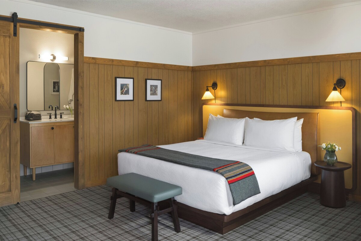 In-room safe, desk, laptop workspace, blackout drapes