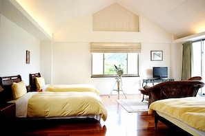 Habitación cuádruple estándar | Escritorio y wifi gratis