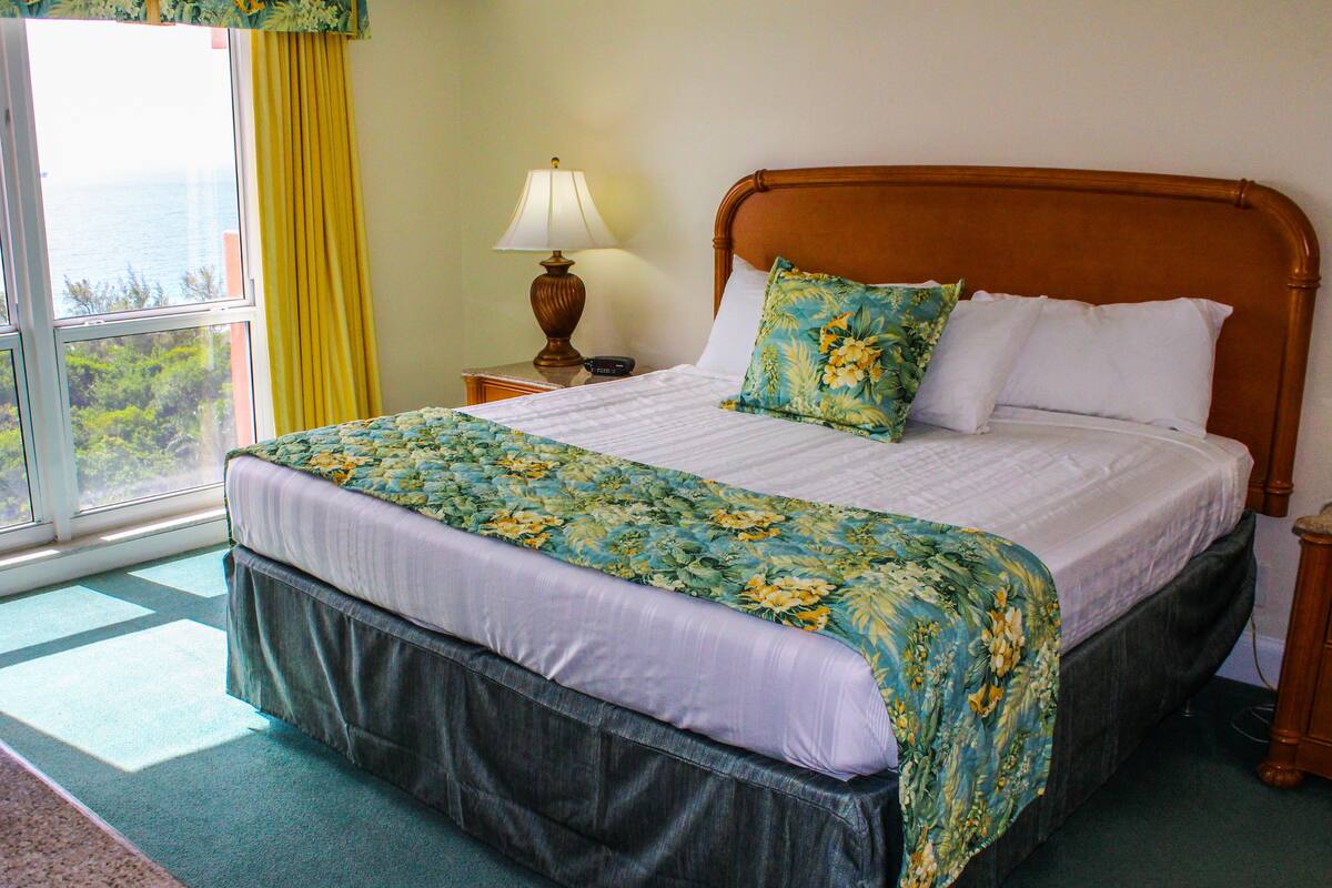 1 bedroom, in-room safe, bed sheets