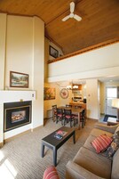 Loft, 1 Bedroom, Non Smoking, Kitchen | Living area | TV, DVD player