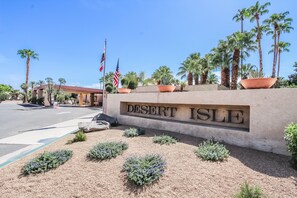 Front of property - Desert Isle Resort (Palm Springs)