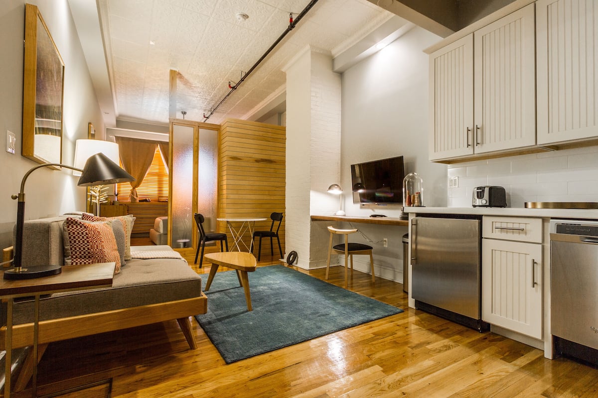 deluxe loft suite | 1 bedroom, premium bedding, memory-foam beds, in-room safe