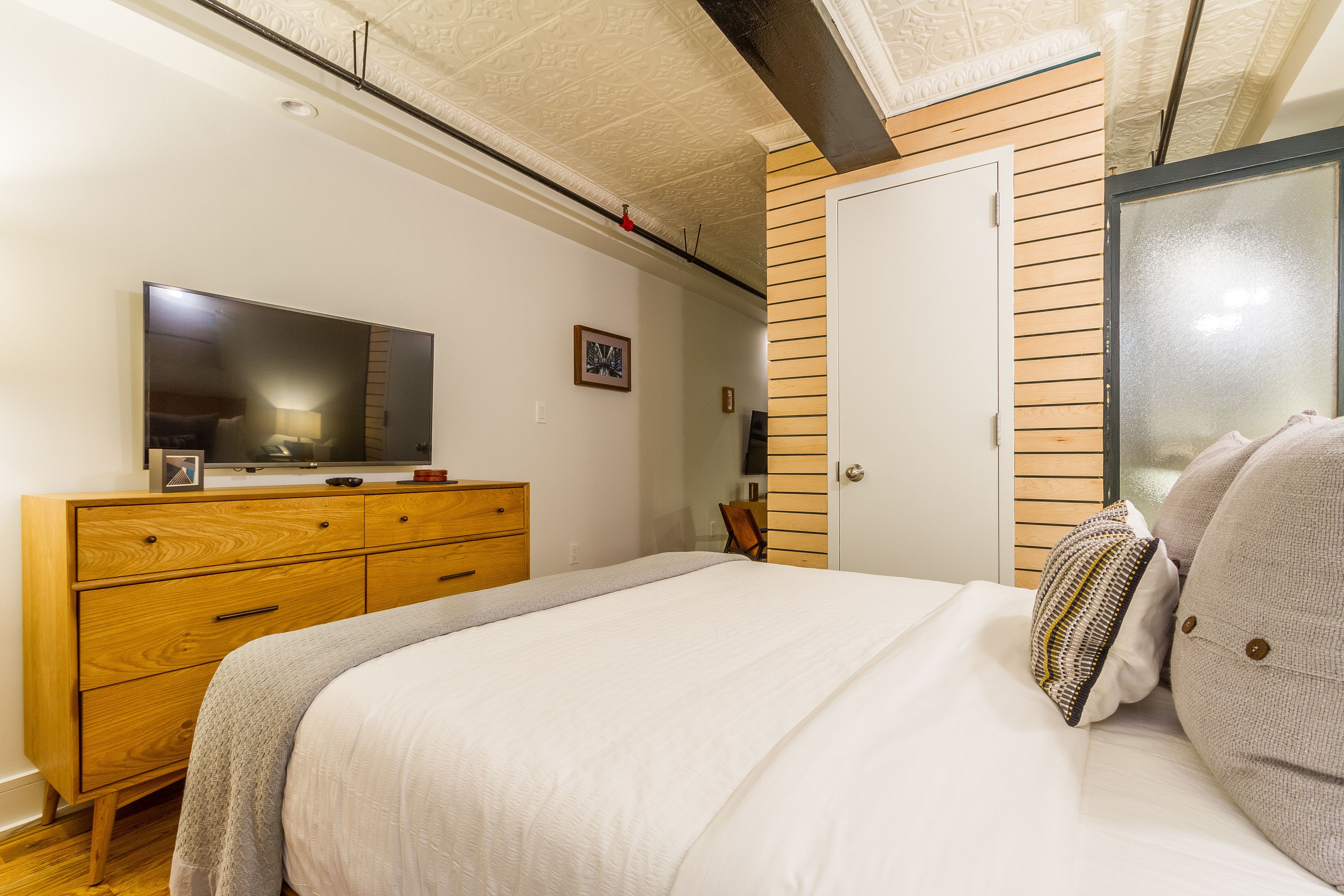 deluxe loft suite with patio (lower level) | 1 bedroom, premium bedding, memory-foam beds, in-room safe