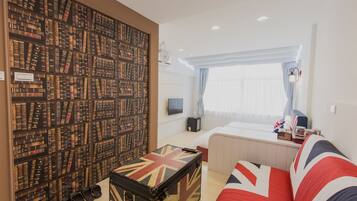 1 bedroom, Frette Italian sheets, premium bedding, down duvets