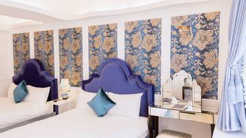 1 bedroom, Frette Italian sheets, premium bedding, down duvets