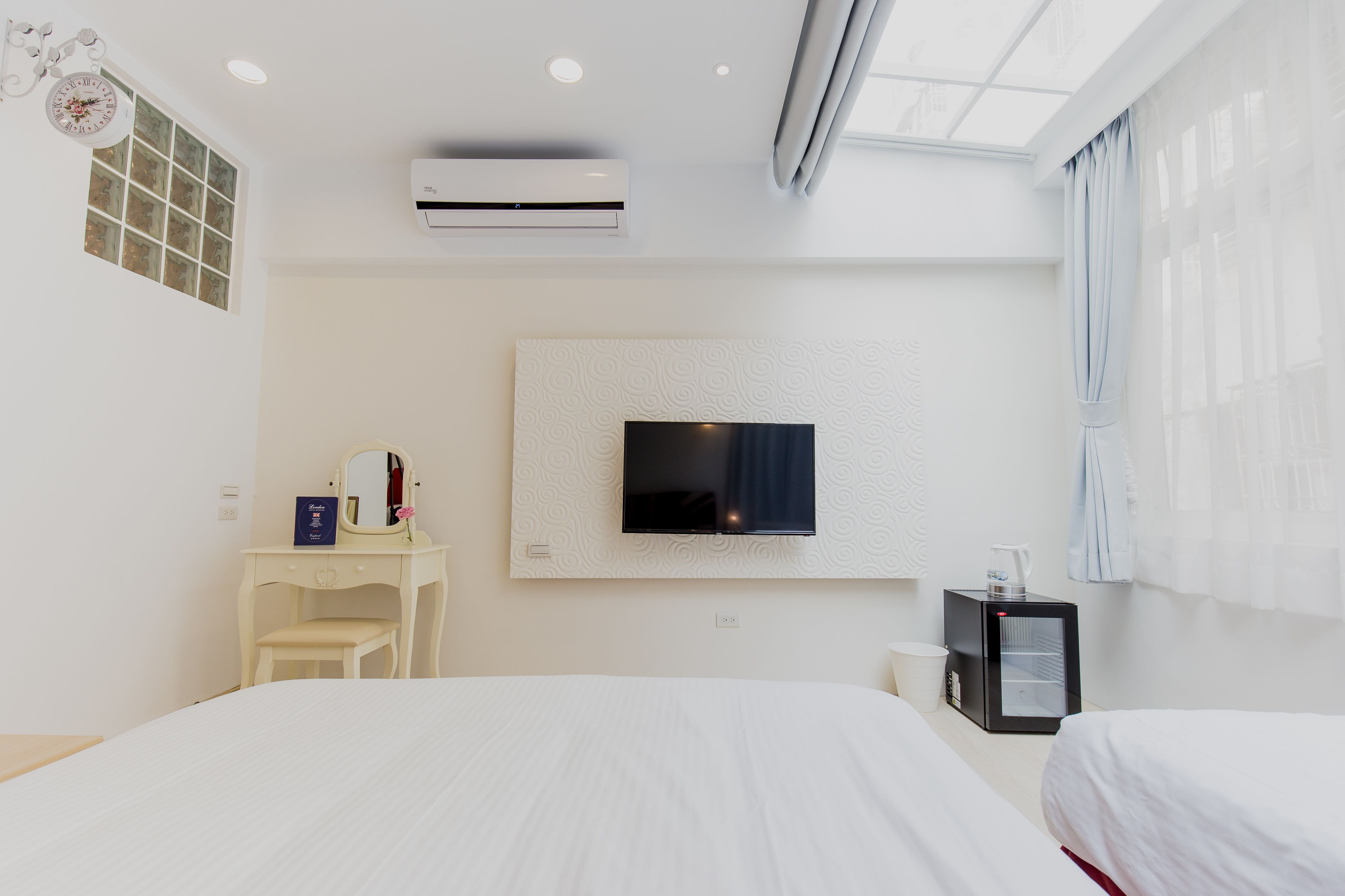 deluxe triple room | 1 bedroom, frette italian sheets, premium bedding, down duvets