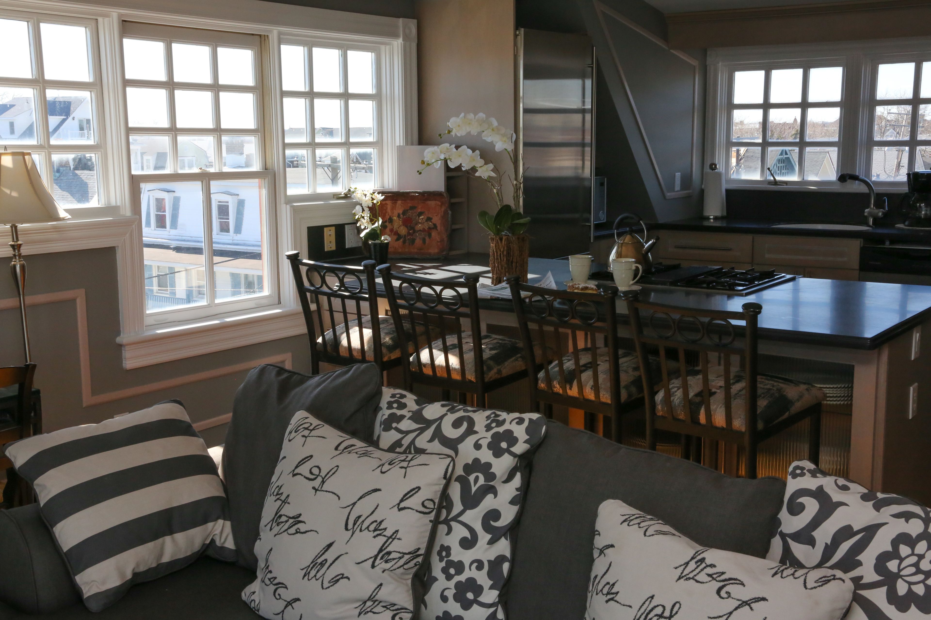 Microondas, cafetera/tetera