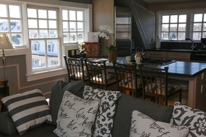 Microondas, cafetera/tetera