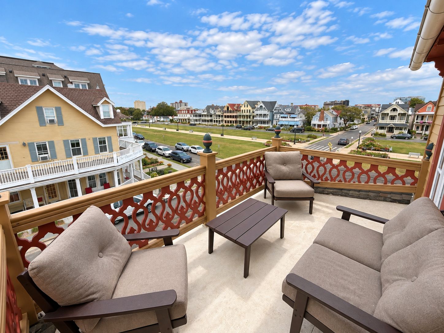 Premier Family Room w/ Balcony (Rm 16, Fl 3) | Balkong