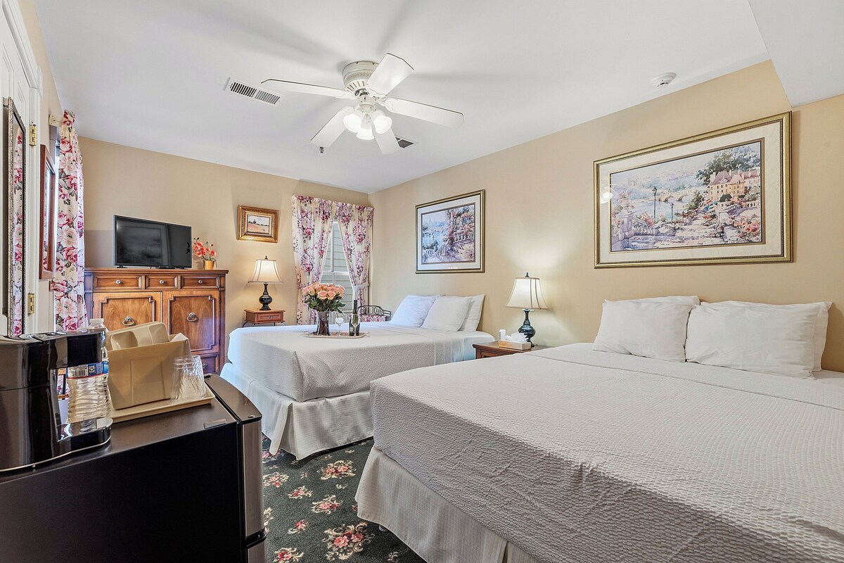 Family Room II (Rm 6, Fl 2) | Premium bedding, iron/ironing board, WiFi (free), individually decorated