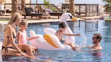 5 outdoor pools, pool umbrellas, pool loungers