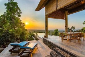 2 soverom, safe på rommet, skrivebord og strykejern/-brett