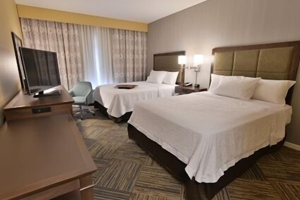 Cofres nos quartos, escrivaninha, berços (sobretaxa), Wi-Fi de cortesia