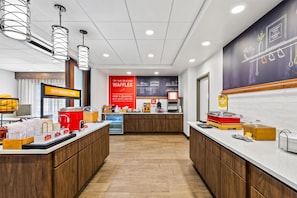 Petit déjeuner buffet compris tous les jours