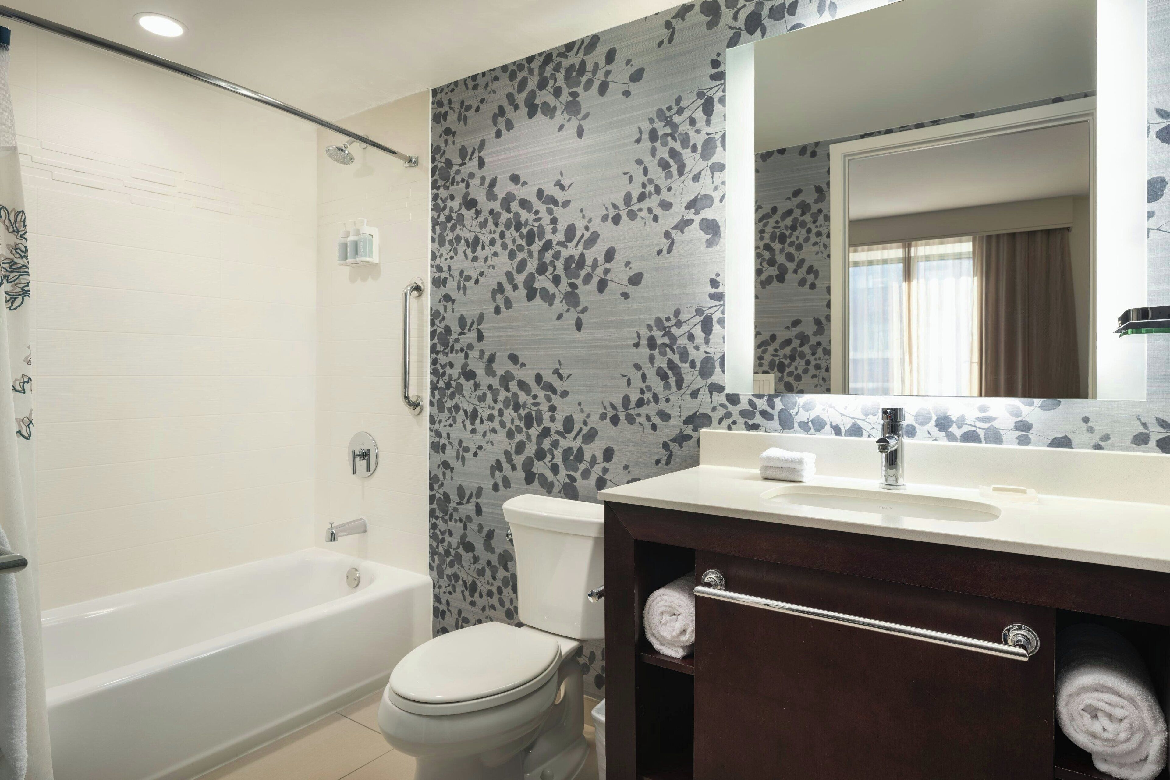 suite, 2 bedrooms, non smoking | bathroom | shower, free toiletries, hair dryer, towels