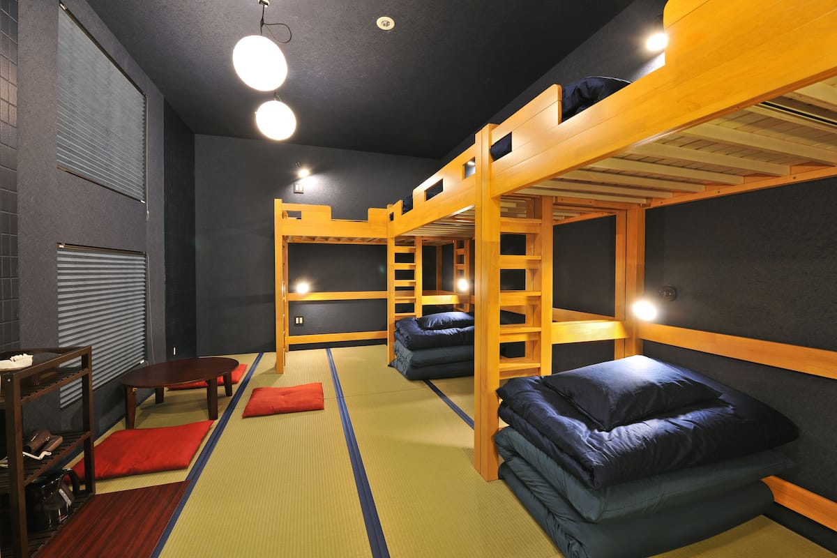6 Beds Japanese Private Room | In-room safe, free WiFi, bed sheets