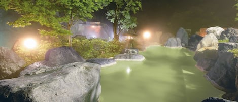 Baño termal público