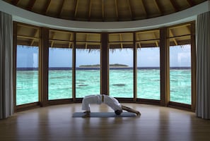 Couples treatment rooms, steam room, body treatments, hot stone massages