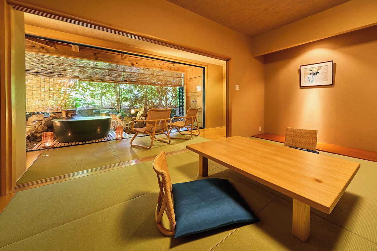 Superior Japanese Style Room with Open-air Bath (No View), Non-Smoking | 1 bedroom, in-room safe, desk, iron/ironing board