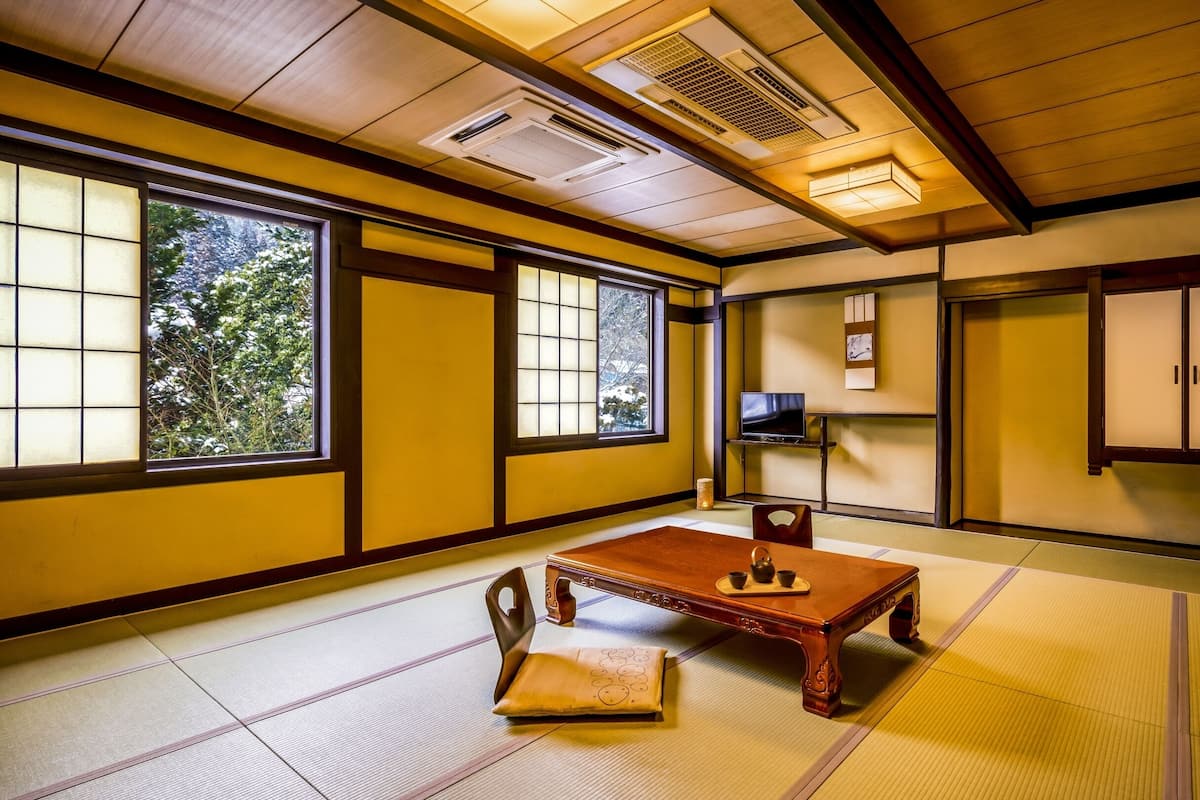 Standard Japanese Style Room 18-21 Tatami-mats without Bath (No View), Non-Smoking | 1 bedroom, in-room safe, desk, iron/ironing board