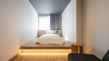 Quarto solteiro design | Cofres nos quartos, Wi-Fi de cortesia, roupa de cama