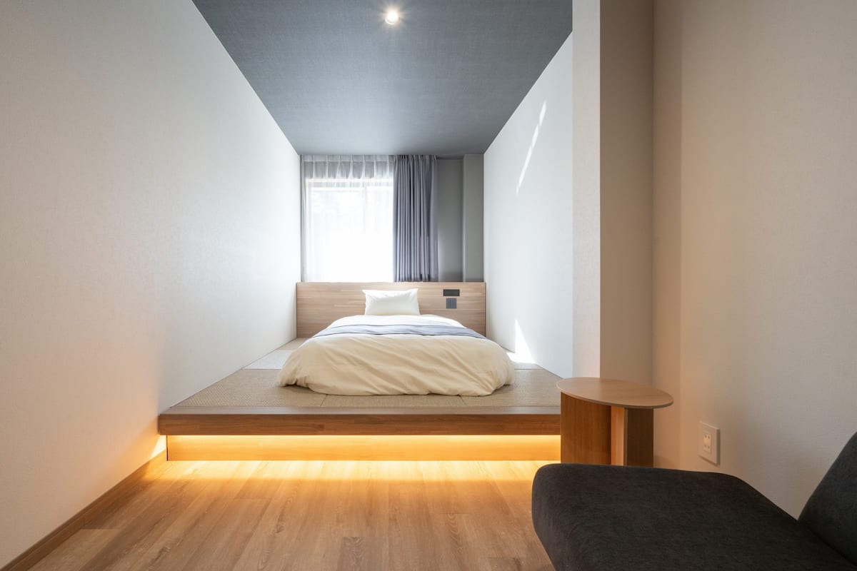 In-room safe, free WiFi, bed sheets